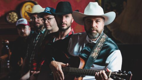 Garth Brooks: Thunder Rolls